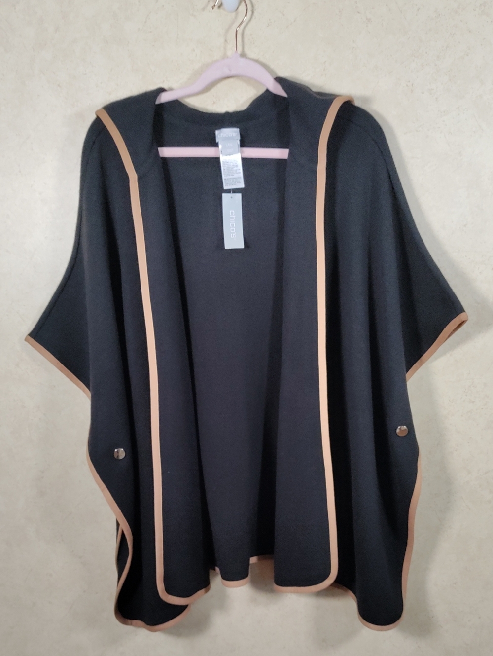 I133 Chico's Black Sweater Knit Hooded Ruana with Tan Trim L/XL NWT